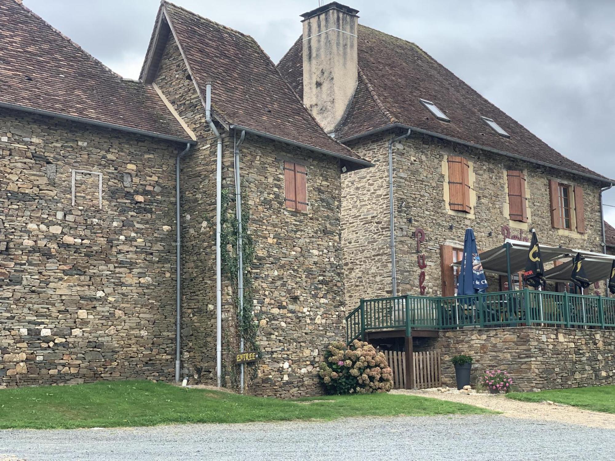 La Taverne Du Boucher Hotel Sarlande Luaran gambar